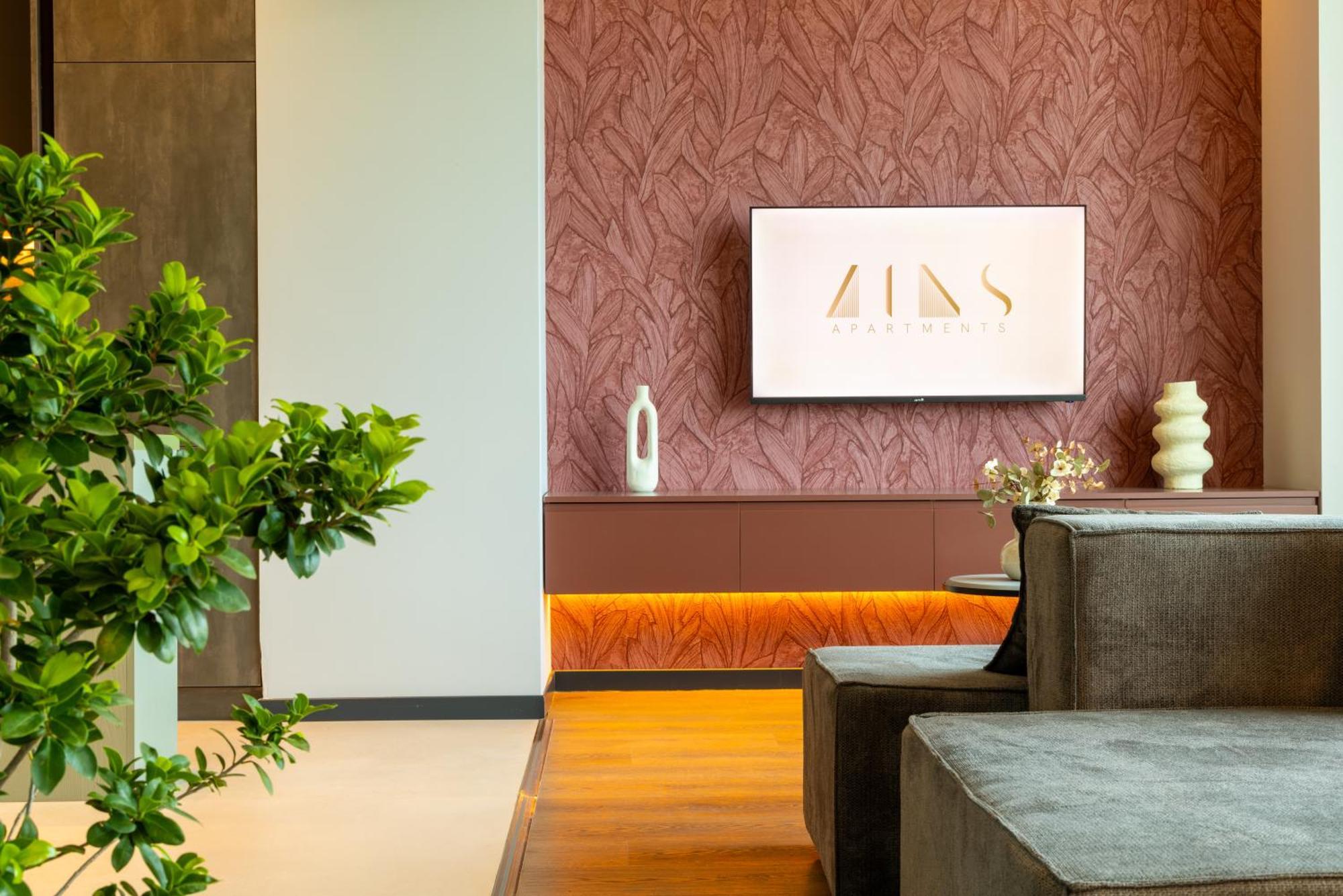 Zins Luxury *