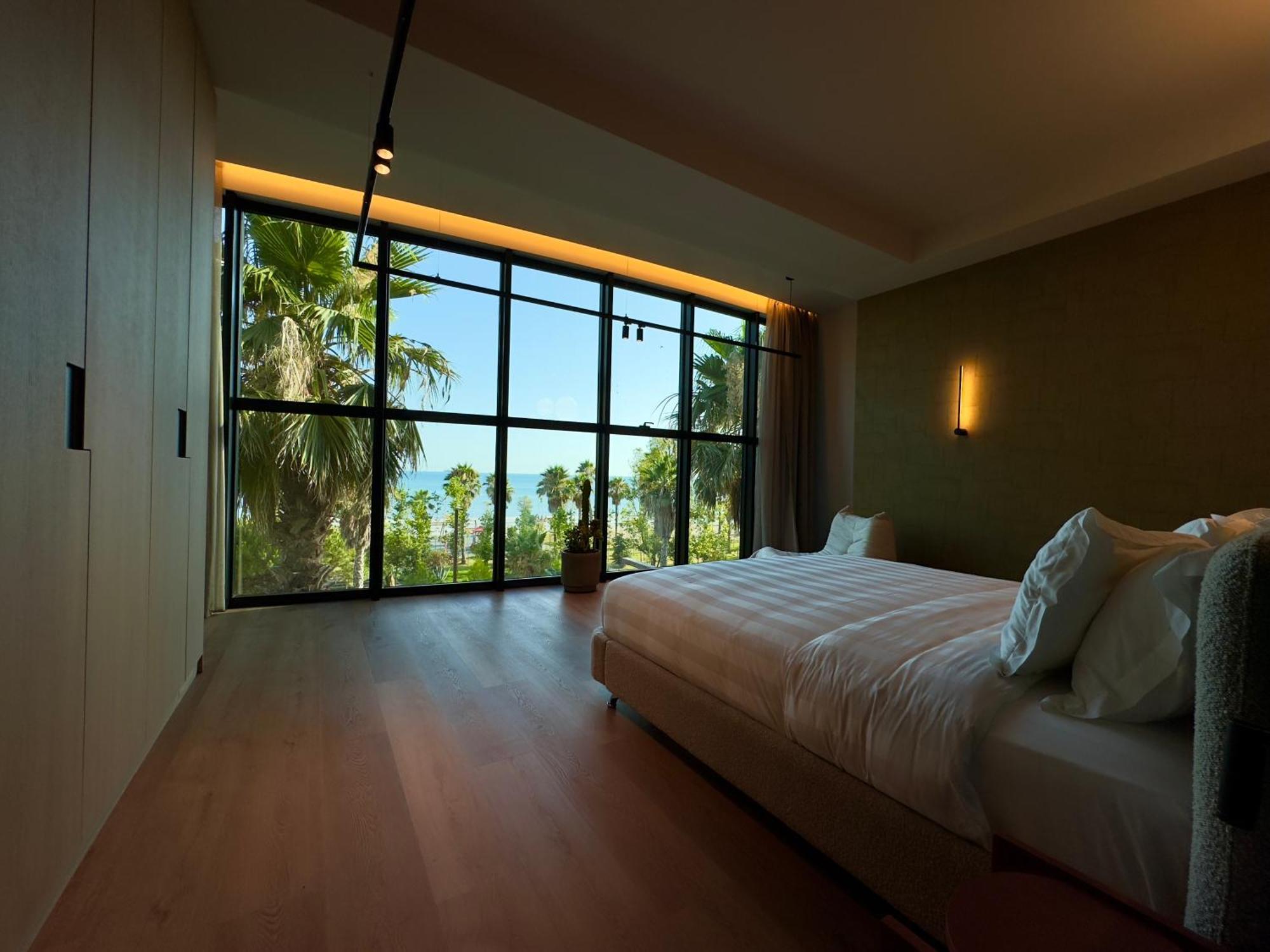 Zins Luxury *