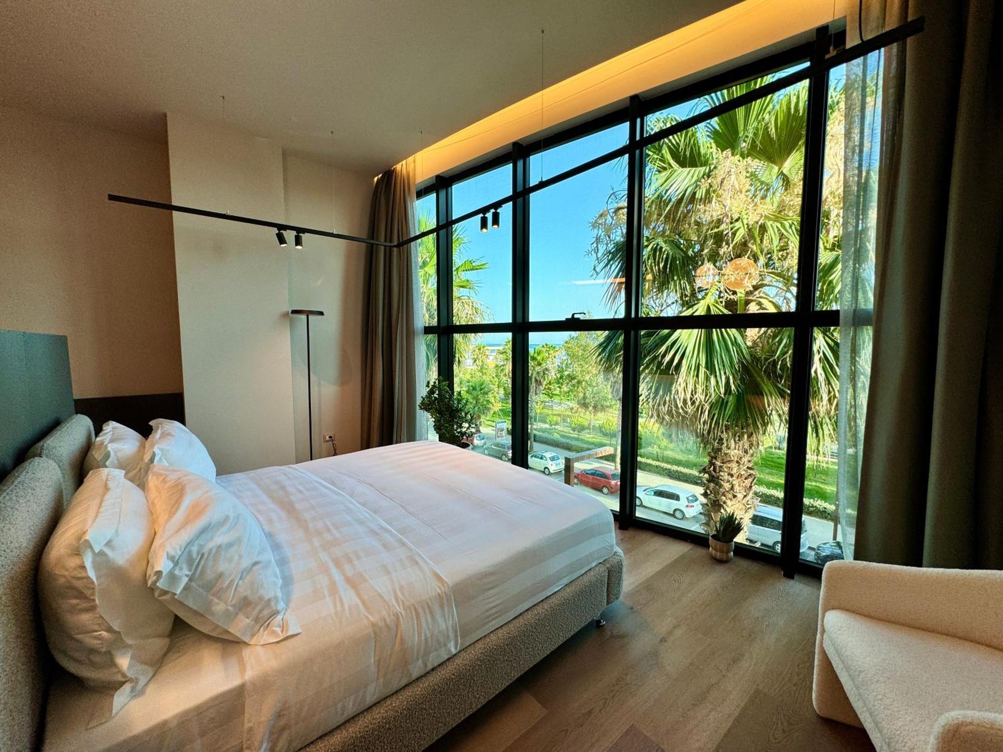 Zins Luxury *